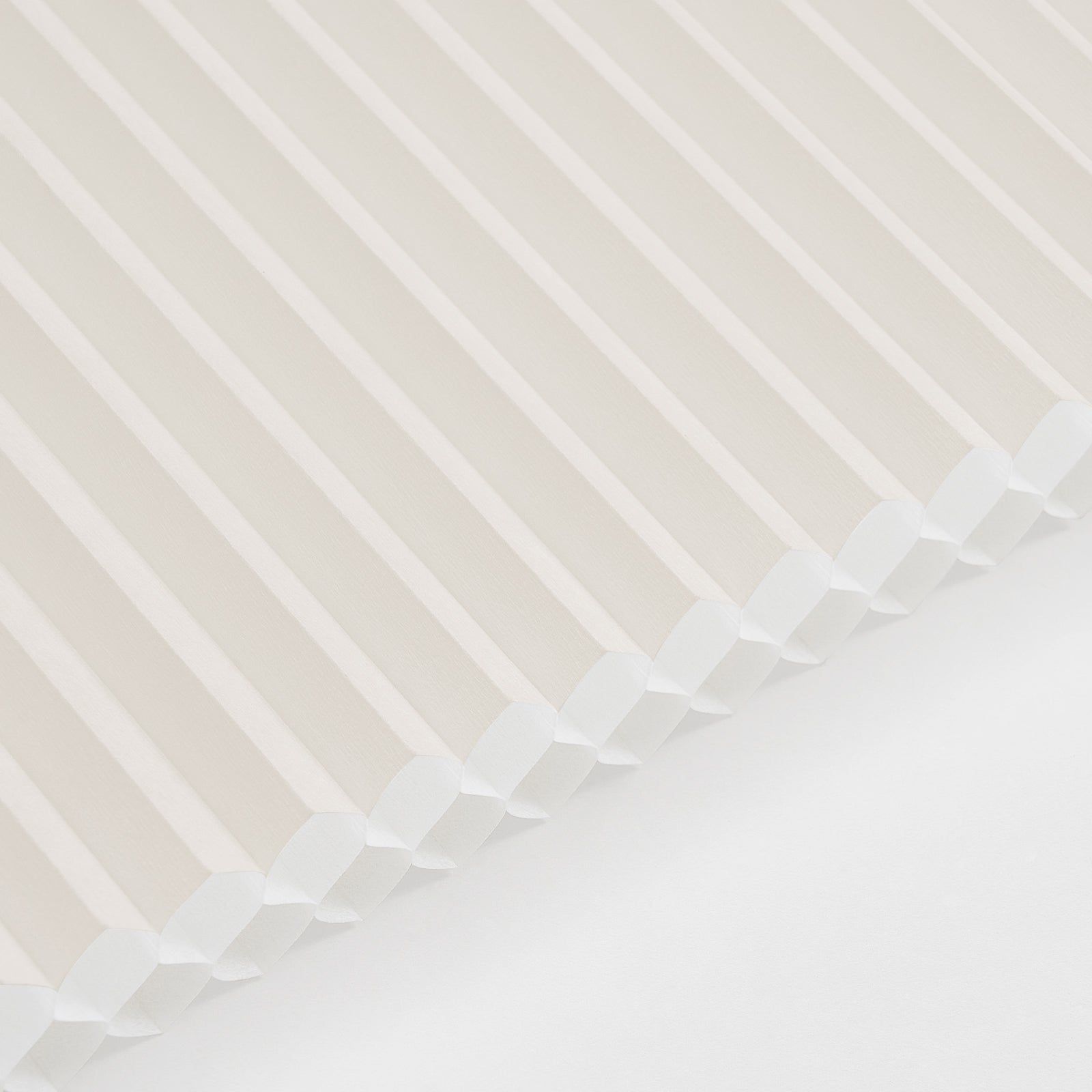 Alabaster-PX3A08369